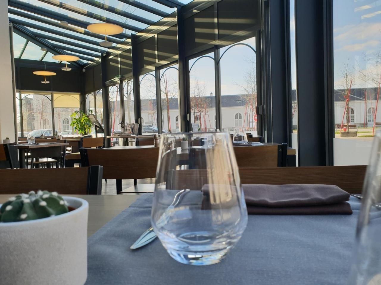 Hôtel de la Gare - Restaurant Bistro Quai La Roche-sur-Yon Exterior foto